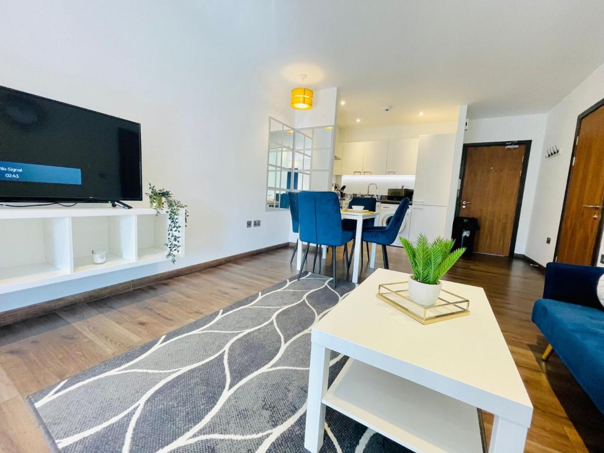 Park Street Apartment Luton By Hostaguest Kültér fotó