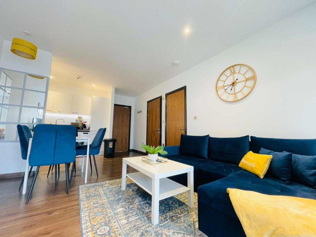 Park Street Apartment Luton By Hostaguest Kültér fotó